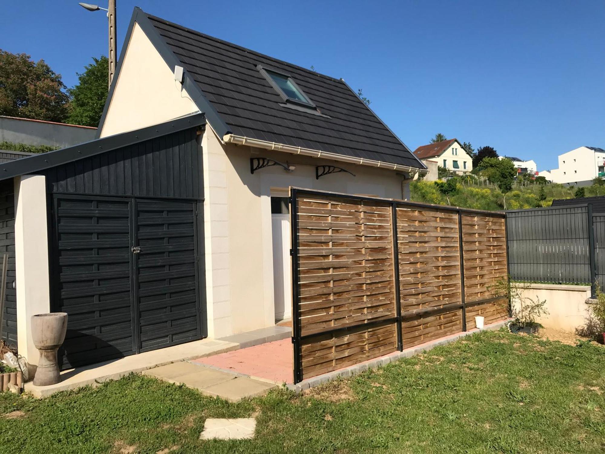 Jolie Maisonnette Auxerre Luaran gambar
